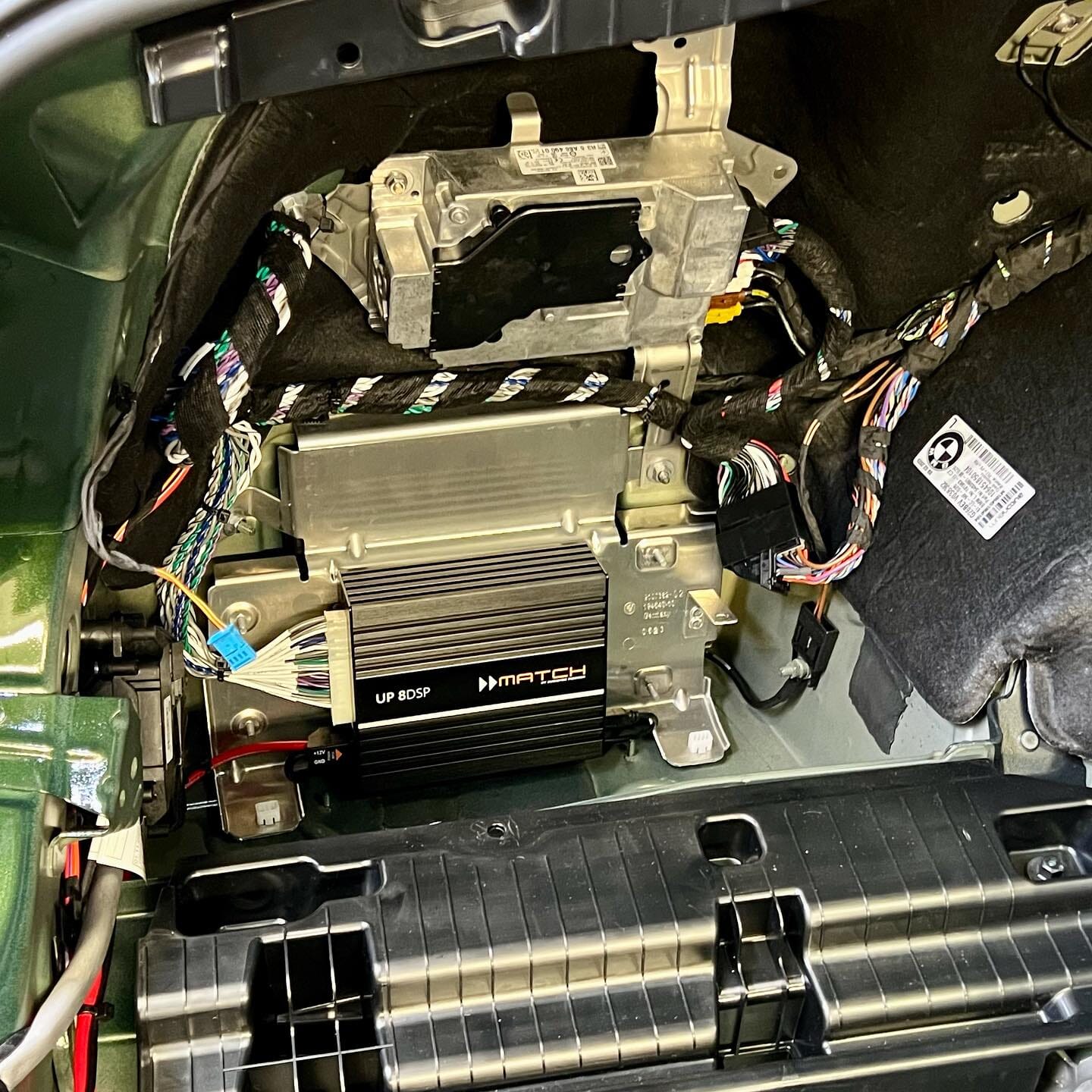 BMW_i4_base_2.jpg