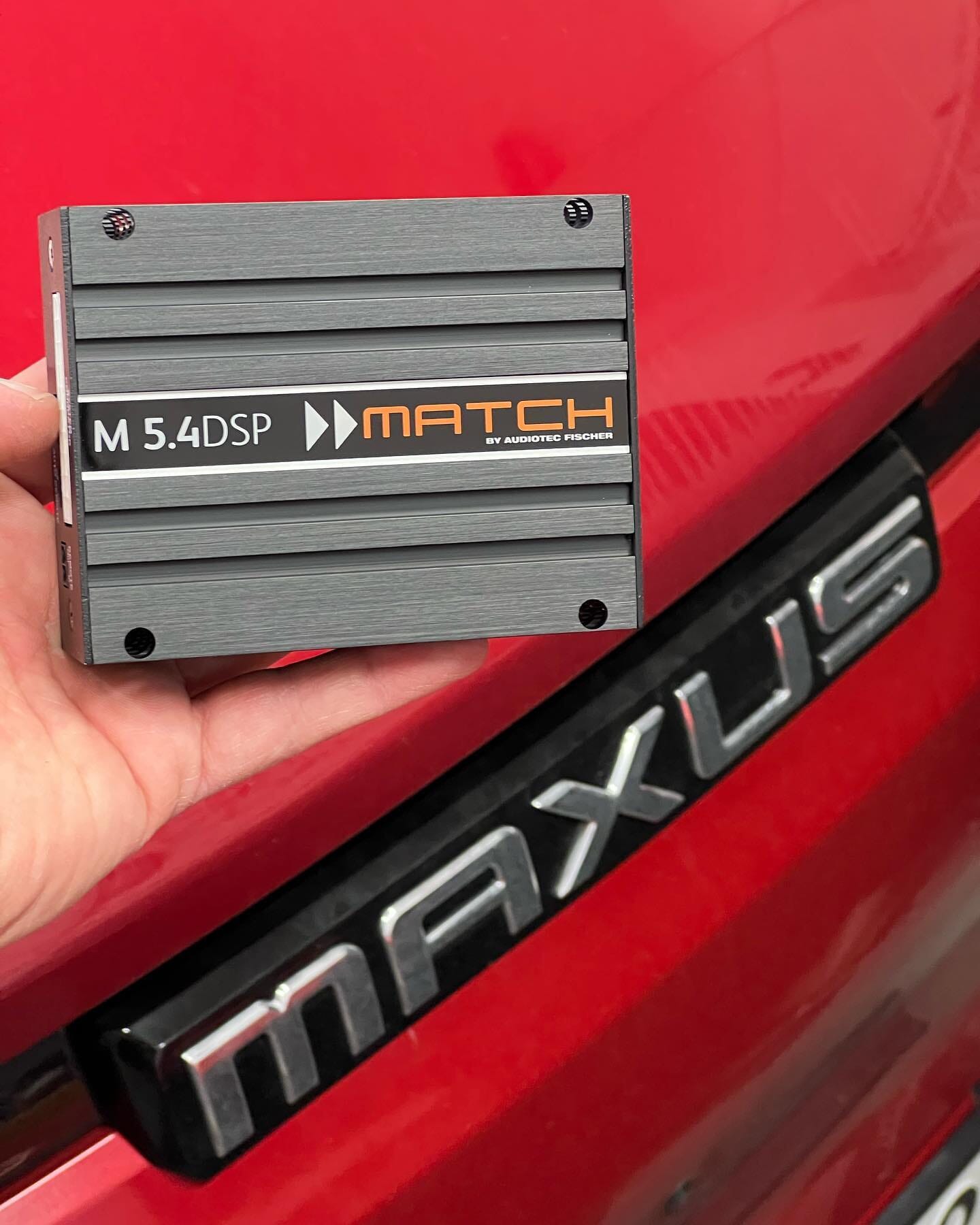 maxus_4.jpg